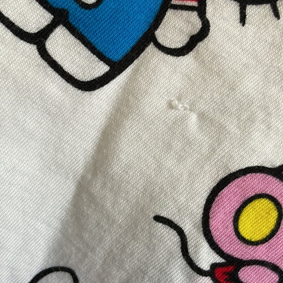 Levi’s cropped woman’s short sleeve tee shirt - Sanrio Hello Kitty - Picture 2 of 12
